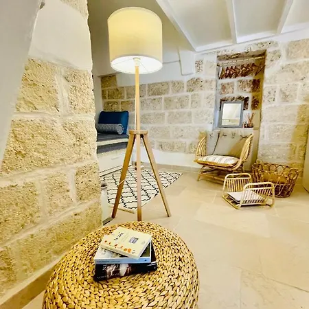 White Stone- La Terrazza