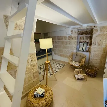 White Stone- La Terrazza