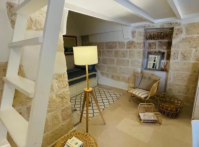 White Stone- La Terrazza